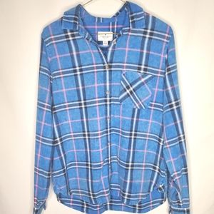 BLUE PLAID BUTTON UP